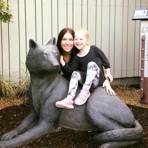 Meet your Posher, Courtney